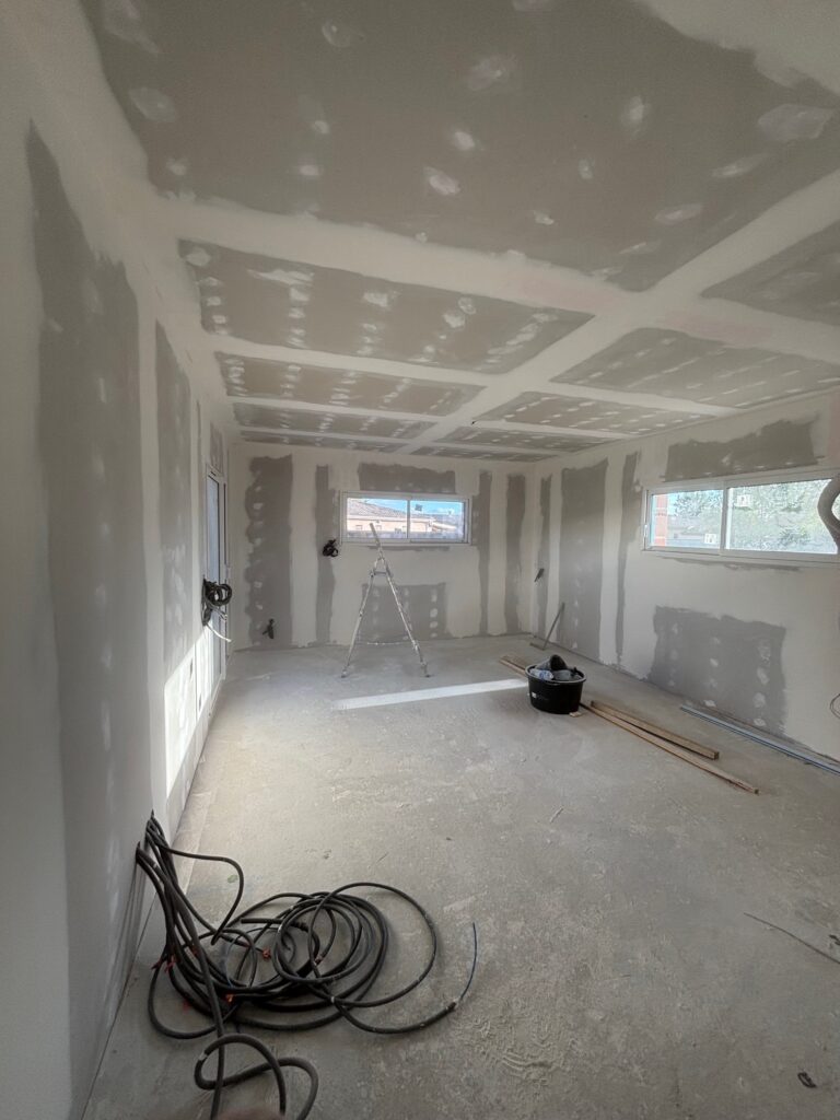 Pose de placo dans une maison neuve à Toulouse